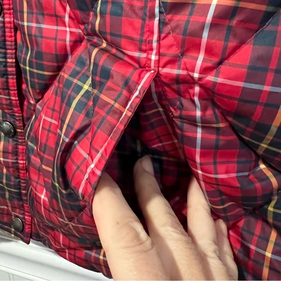 Lands' End Red Plaid Puffer Vest size small - Picture 4 of 8